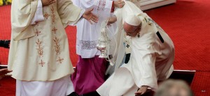 2016-07-28T085900Z_98572735_S1BETSDNAIAB_RTRMADP_3_POPE-POLAND-600x274
