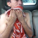 Borracho atropella a obrero
