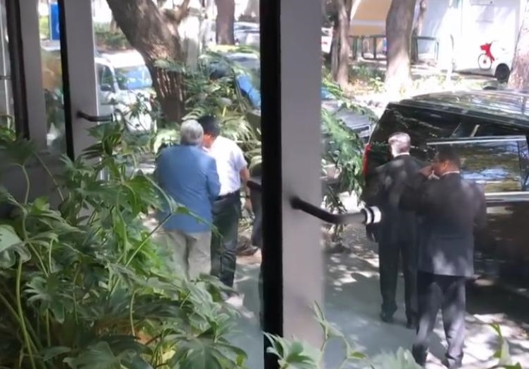 36d9bdb0-presidente-evo-morales-escoltado-hombres