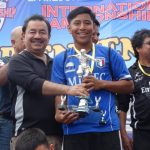 Premia a ganadores de copa