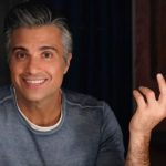 ¡Aún calienta las redes! Jaime Camil posa al desnudo