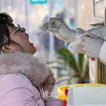 OMS pide detalles a China sobre los extraños casos de neumonía en niños que colapsan hospitales