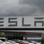 Tesla suspende operaciones en Alemania por los ataques del Mar Rojo