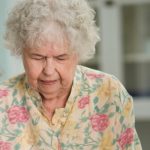 Madre pide a su hija adolescente embarazada irse de casa; argumenta que no tiene disposición de cuidar a un bebé