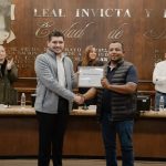 Reconoce alcalde Alberto Granados honestidad de fajineros municipales