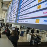 Más de 800 vuelos cancelados en EE.UU. en “inédita” reducción de tráfico por cierre de Gobierno