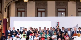 “Inicia una etapa distinta del futbol mexicano”: Sheinbaum y FMF presentan Estrategia Nacional de Formación