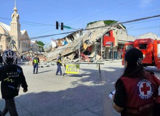 Casi una veintena de muertos y un centenar de heridos tras el terremoto de 7.8 en Filipinas