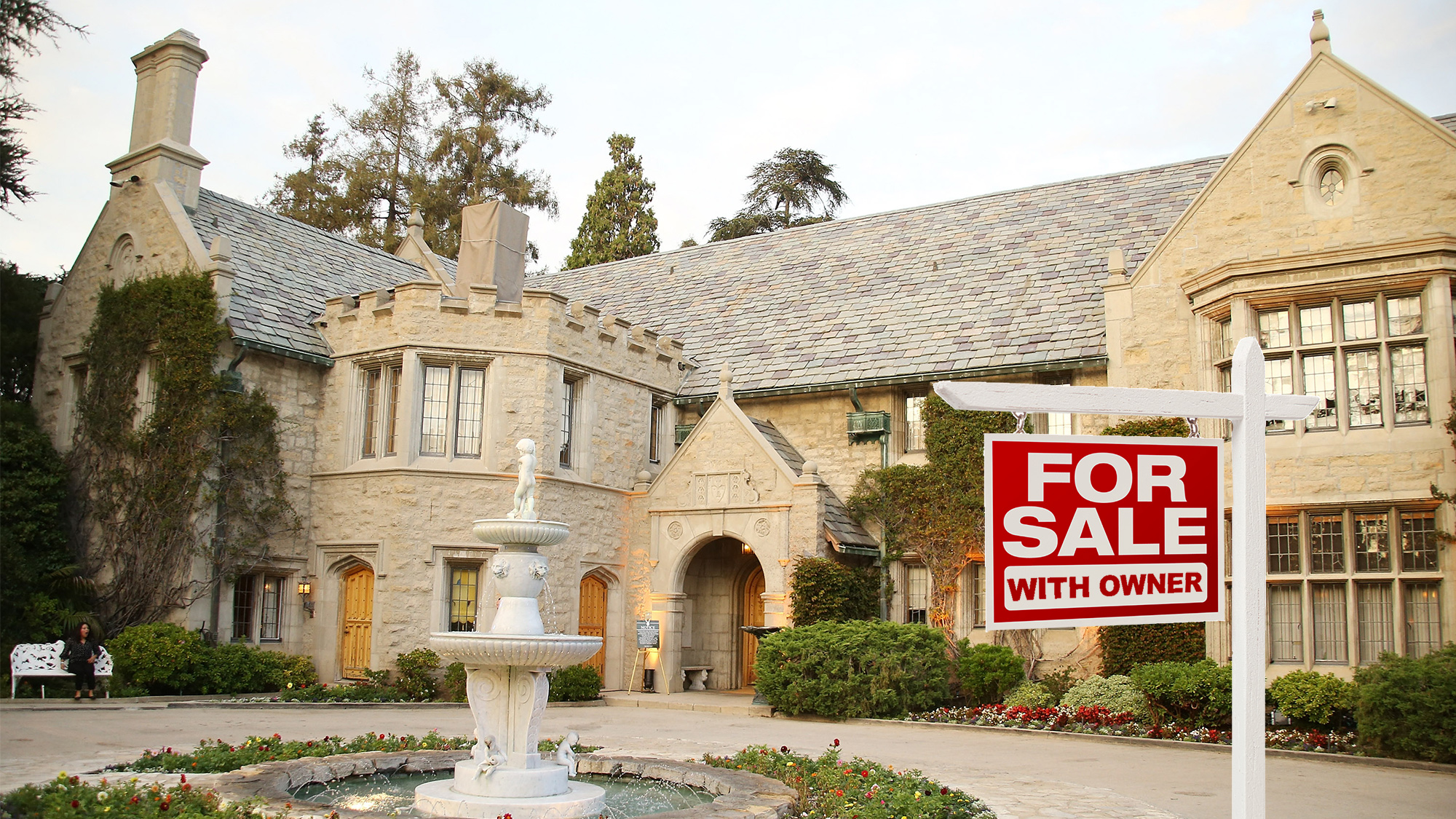 playboy-mansion-sale