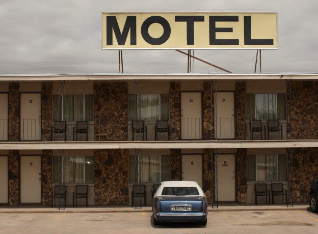160415212849_motel_sign_624x460_getty_nocredit