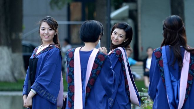 _90016423_gettyimages-476343810