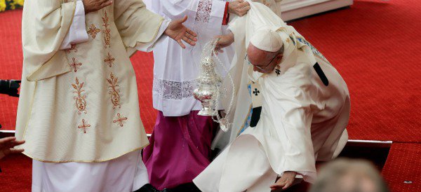 2016-07-28T085900Z_98572735_S1BETSDNAIAB_RTRMADP_3_POPE-POLAND-600x274