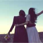 Abuela manda folleto de ETS a su nieta lesbiana el día de su boda