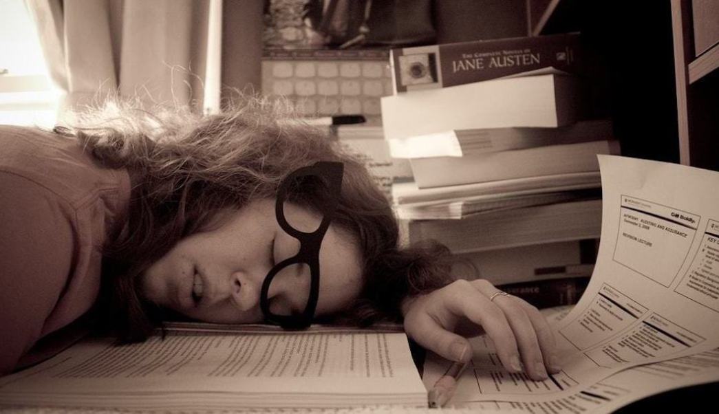 cansancio-tatiga-dormida-trabajo