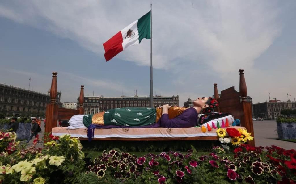 inauguro-exposicion-colores-frida-zocalo_0_2_1024_637