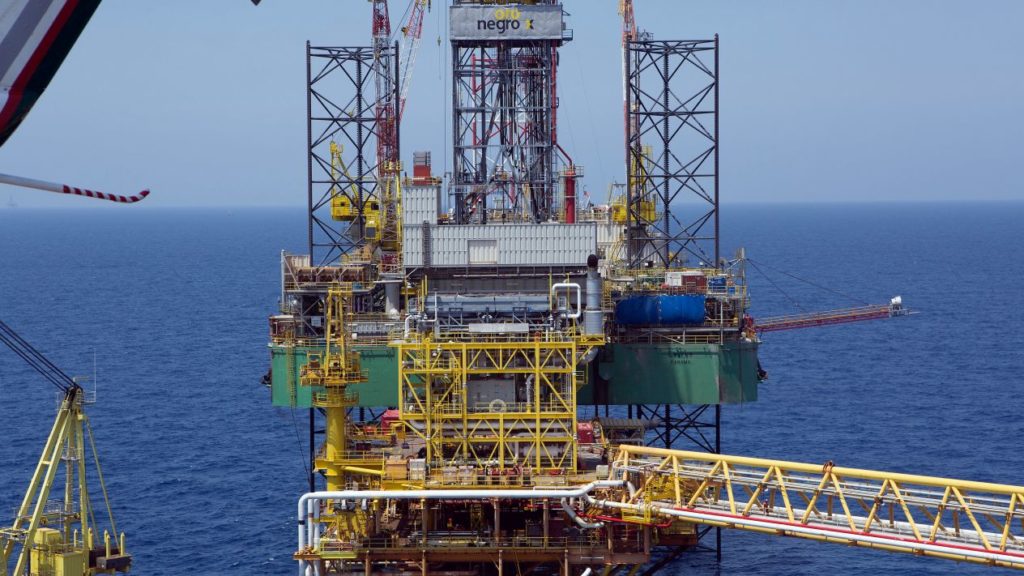 b80127f7-oro-negro-1024x576