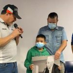 Pagan a hijos de obreros por leer