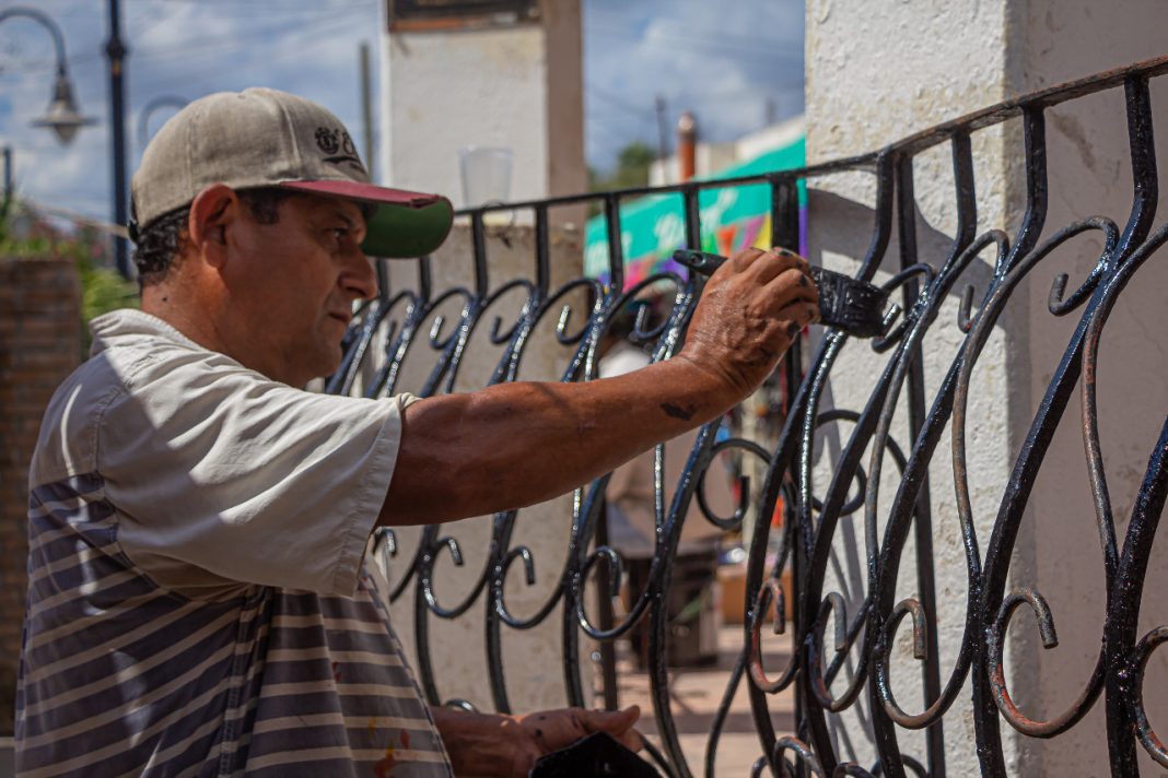 ebfe69e7-1bce-4258-9631-3eae879647c6