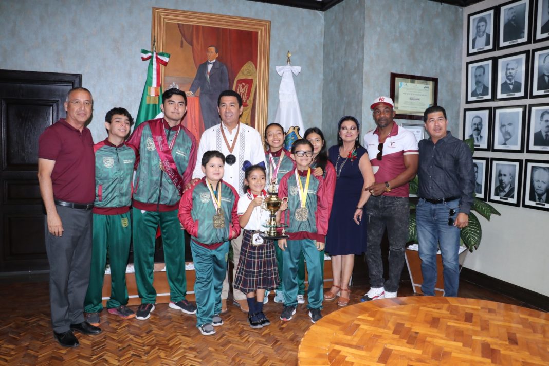 e8a33892-05c9-40b8-a947-6ee780e8202f