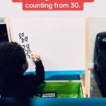 Niño de 2 años tiene un gran dominio de las matemáticas