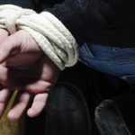 Hombre finge secuestro y pide rescate a su familia para seguir vacacionando