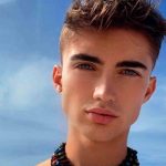 ‘Muñeco humano’ casi muere por operarse los glúteos