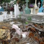 Máma acude al panteón a visitar a su hija; descubre que robaron sus restos