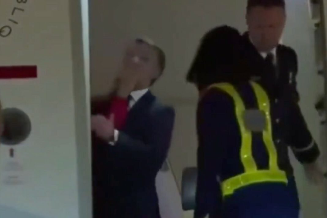 cachetada-macron-francia-1-1536x1024