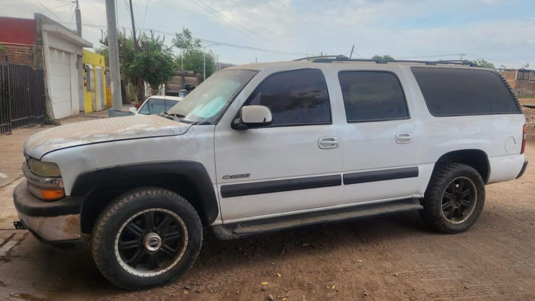 camioneta-con-blindaje-artesanal-e-impactos-por-arma-de-fuego-hallada-en-culiacan