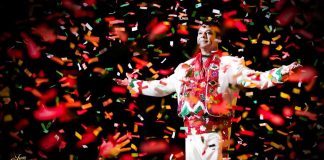 Netflix lanza serie acerca de Juan Gabriel con imágenes que grabó durante cuarenta años